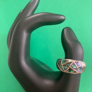 Abalone Green and Blue Geometric Inlay Pattern Ring in Stainless. The sz. 81/2
